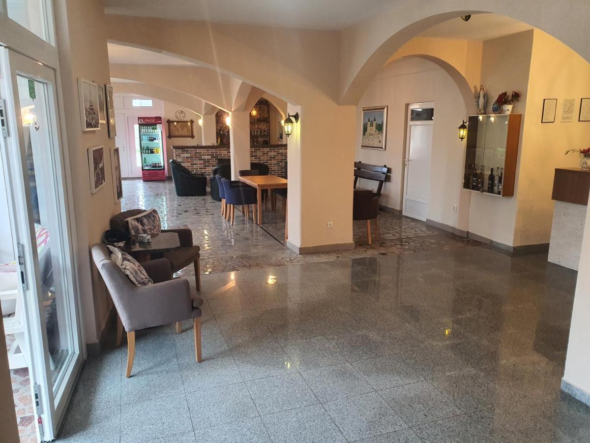 Hotel Barbaric Medjugorje Ngoại thất bức ảnh