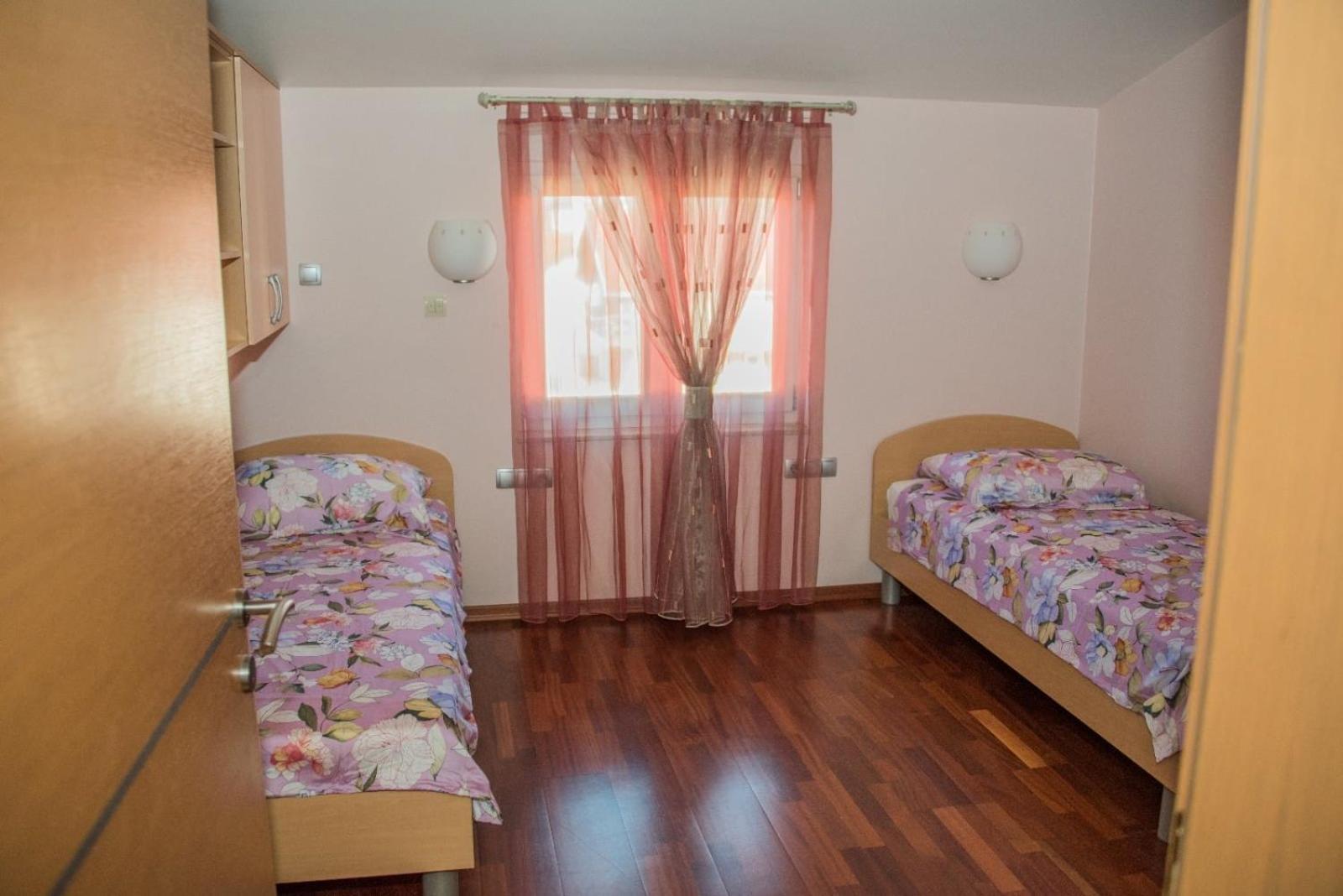 Hotel Barbaric Medjugorje Ngoại thất bức ảnh