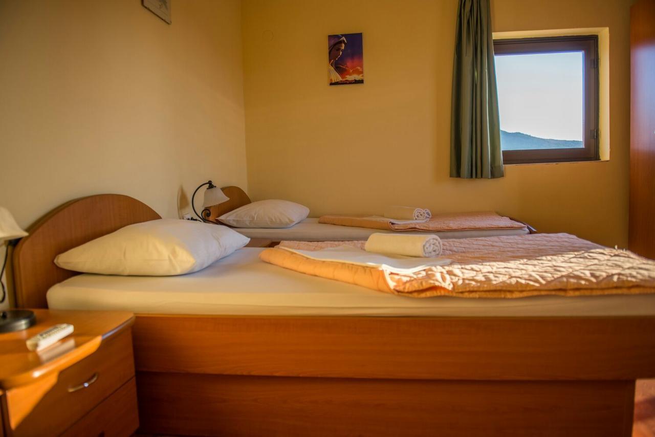Hotel Barbaric Medjugorje Ngoại thất bức ảnh